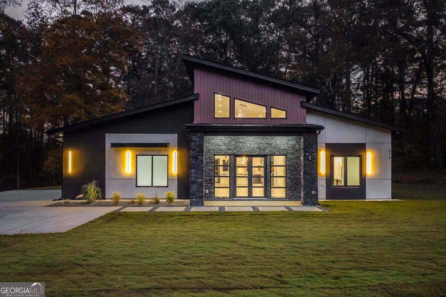 670 Loganville Highway