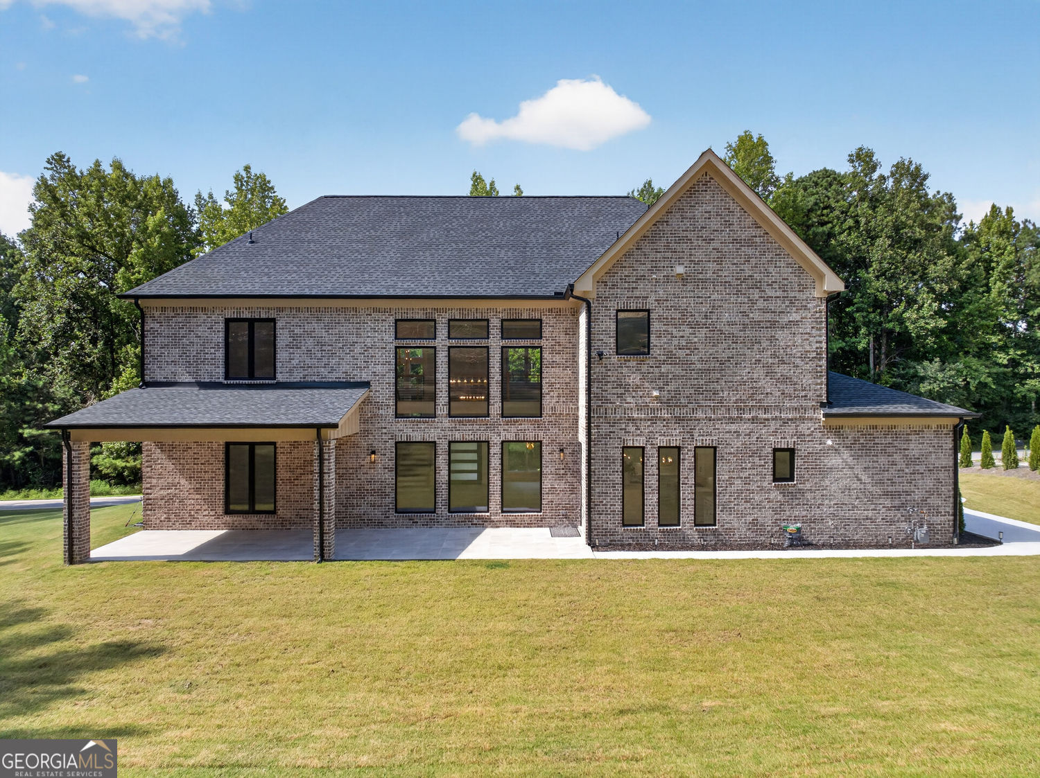 1557 Whitley Road