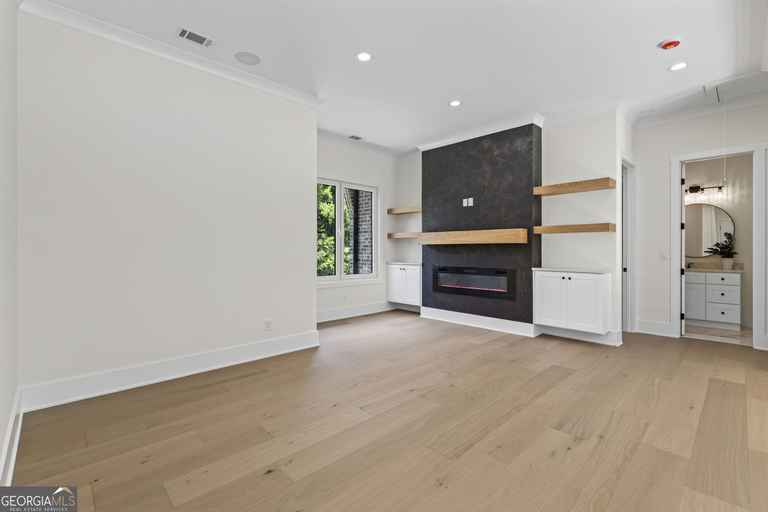 1557 Whitley Road
