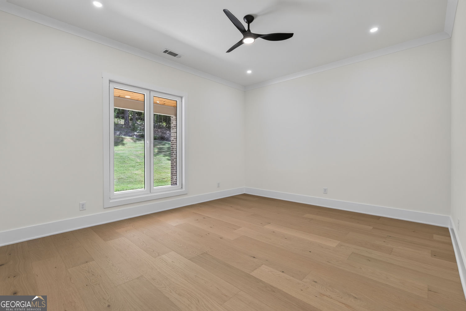 1557 Whitley Road