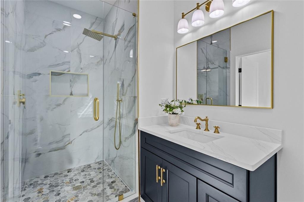 127 Tanners Bridge Road