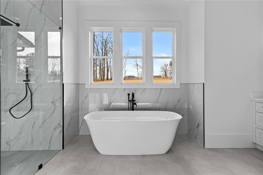 127 Tanners Bridge Road