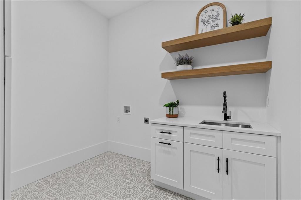 127 Tanners Bridge Road