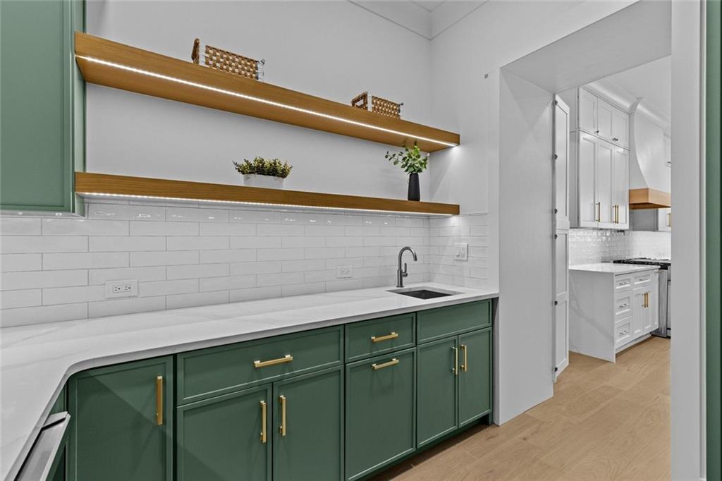 127 Tanners Bridge Road