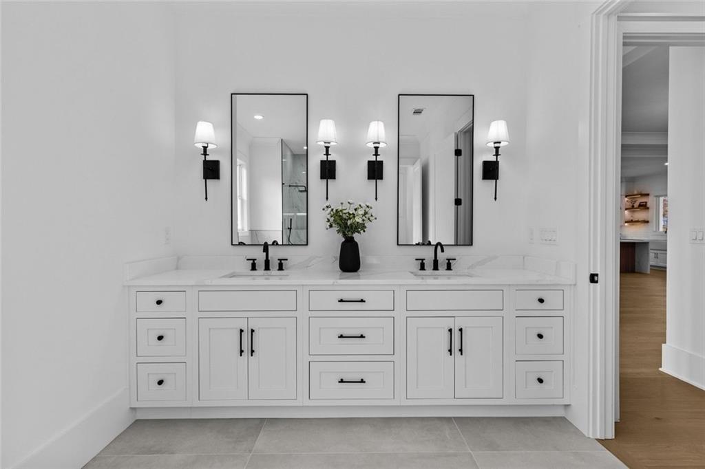 127 Tanners Bridge Road