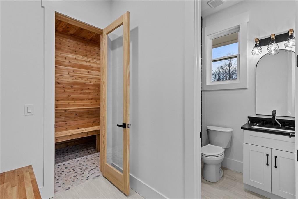 127 Tanners Bridge Road