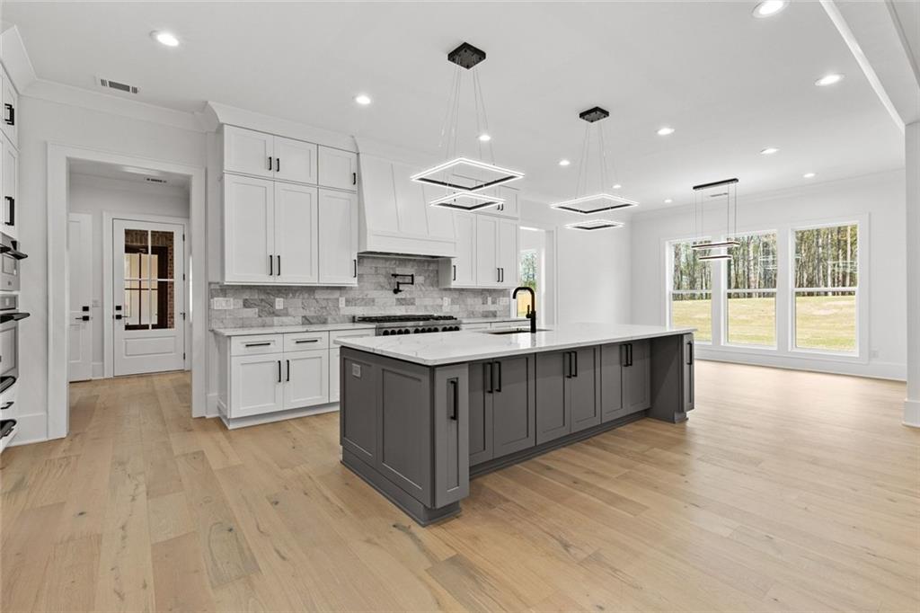 3403 Bold Springs Road NW