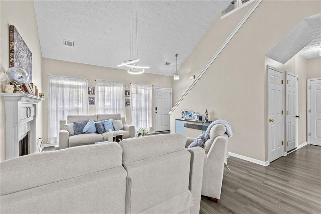 150 Hulan Way NW