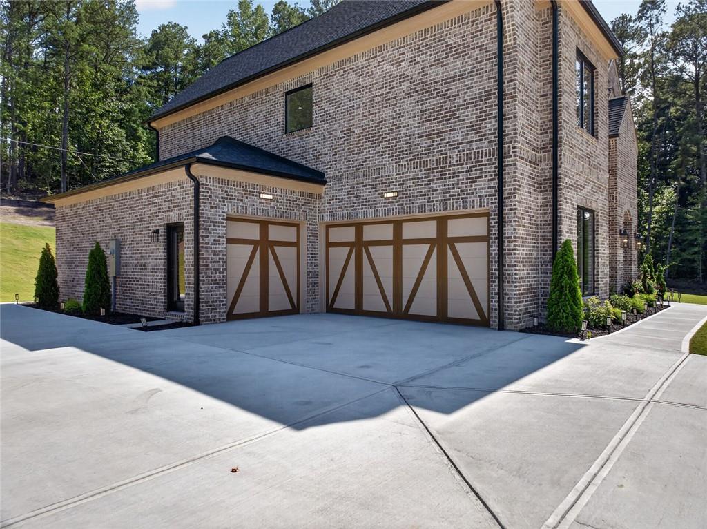 1557 Whitley Road