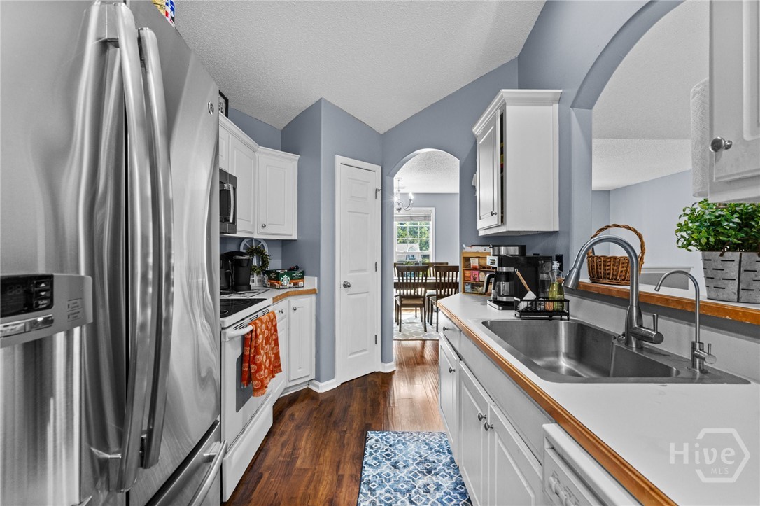 1221 Casper Lane