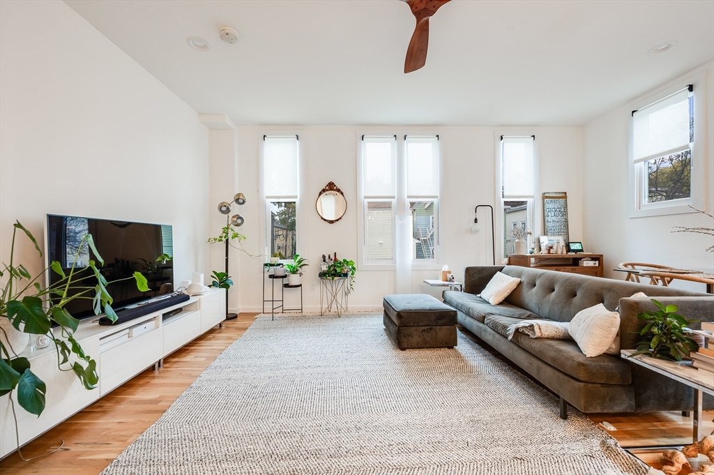31 Jay St. # C