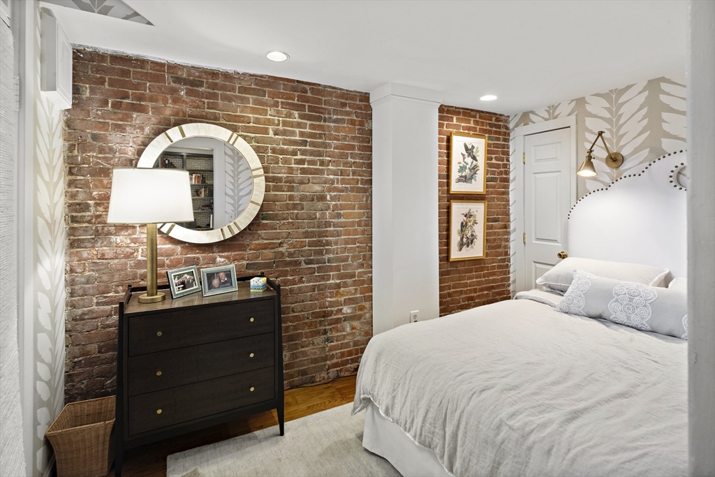 15 Hereford St. # 1