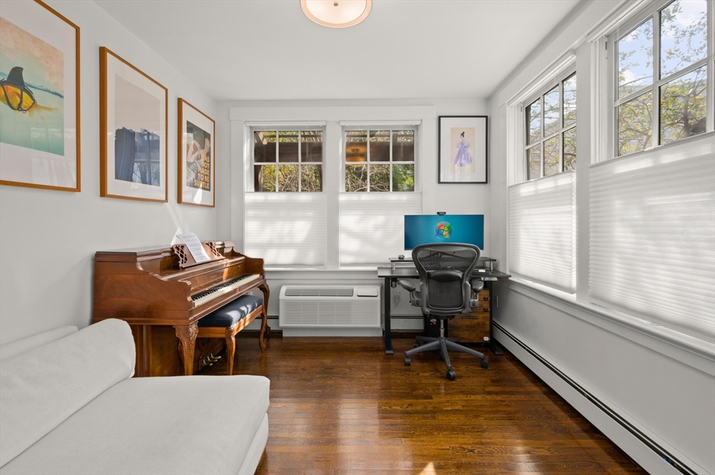 A Gorgeous Corner Condo With 2 Private Entrances
