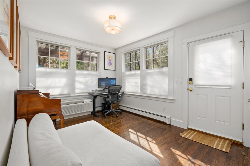 A Gorgeous Corner Condo With 2 Private Entrances