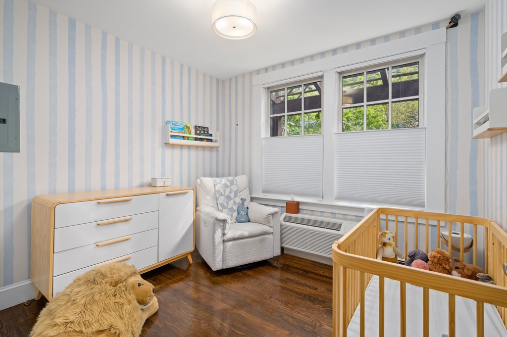 A Gorgeous Corner Condo With 2 Private Entrances