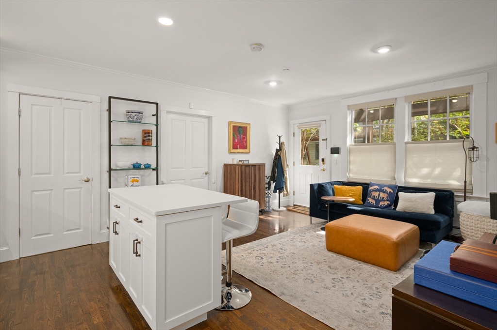 A Gorgeous Corner Condo With 2 Private Entrances