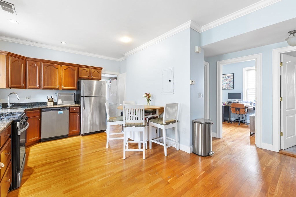 106 Chester St. # 3