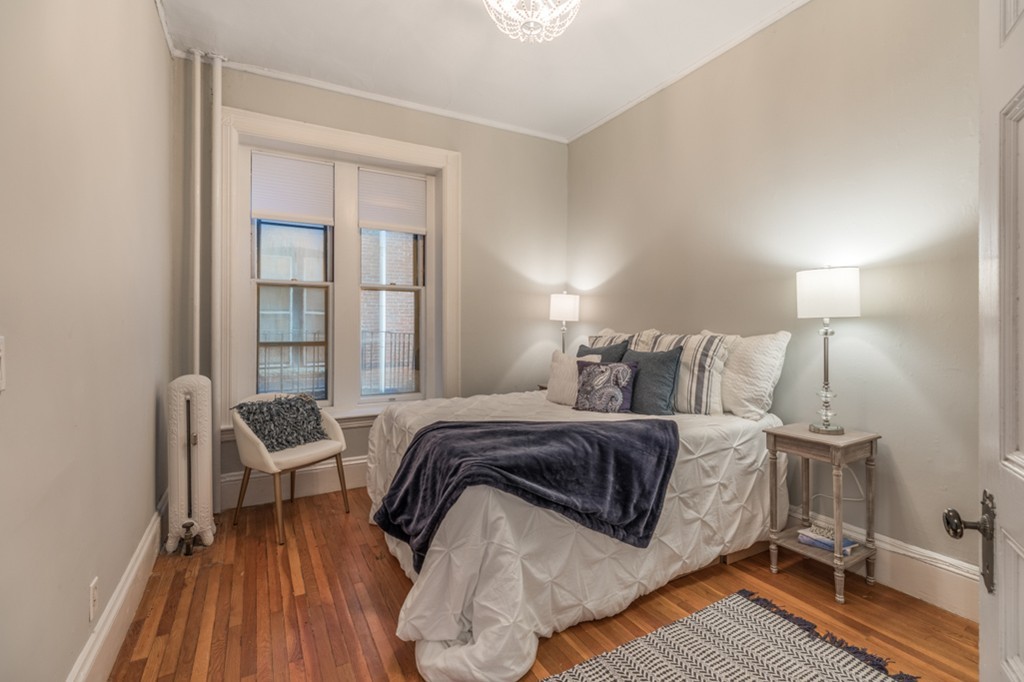 293 Commonwealth Ave. # 1F