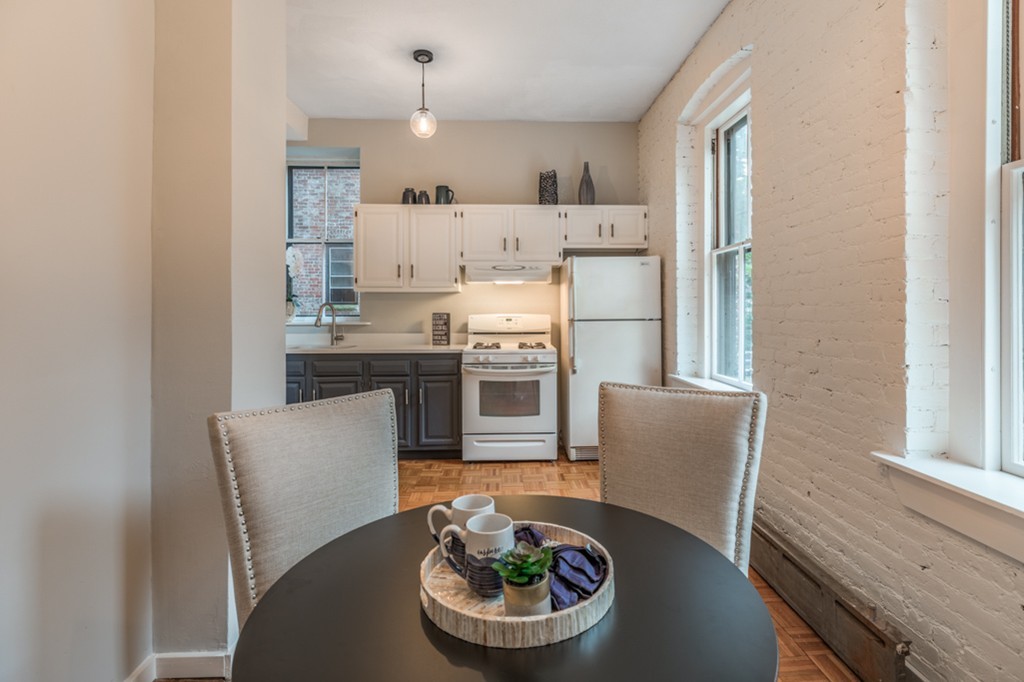 293 Commonwealth Ave. # 1F