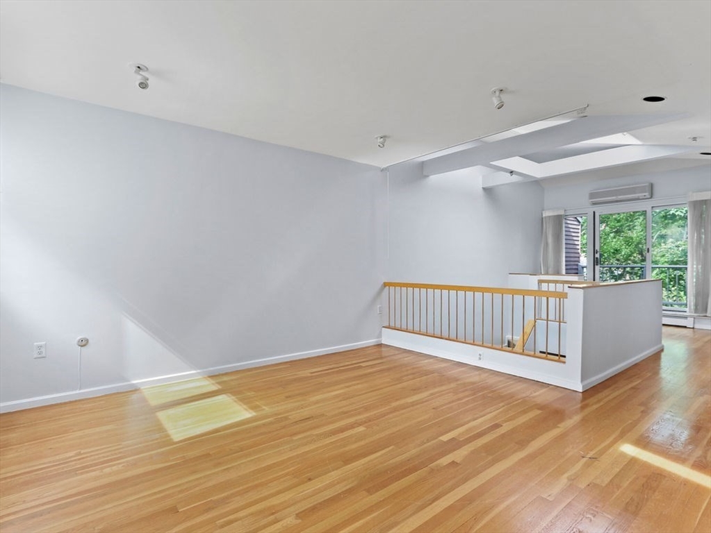 336 Harvard St. Unit: E