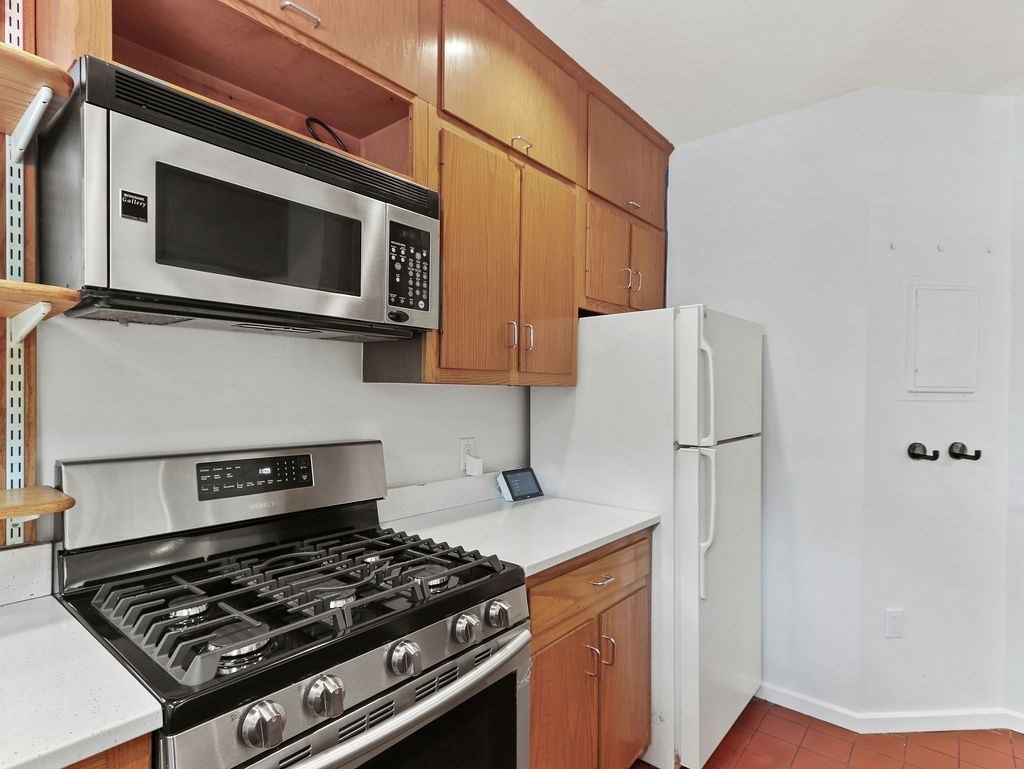 336 Harvard St. Unit: E