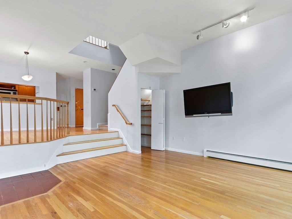 336 Harvard St. Unit: E