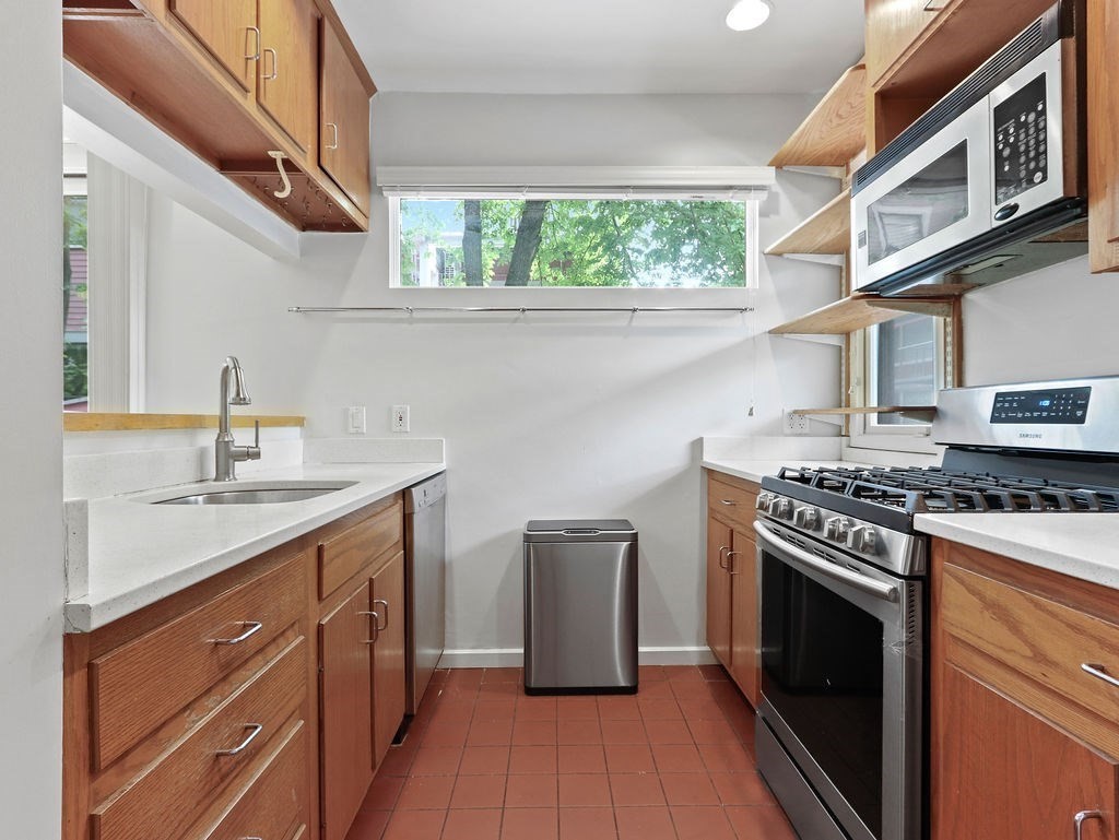336 Harvard St. Unit: E