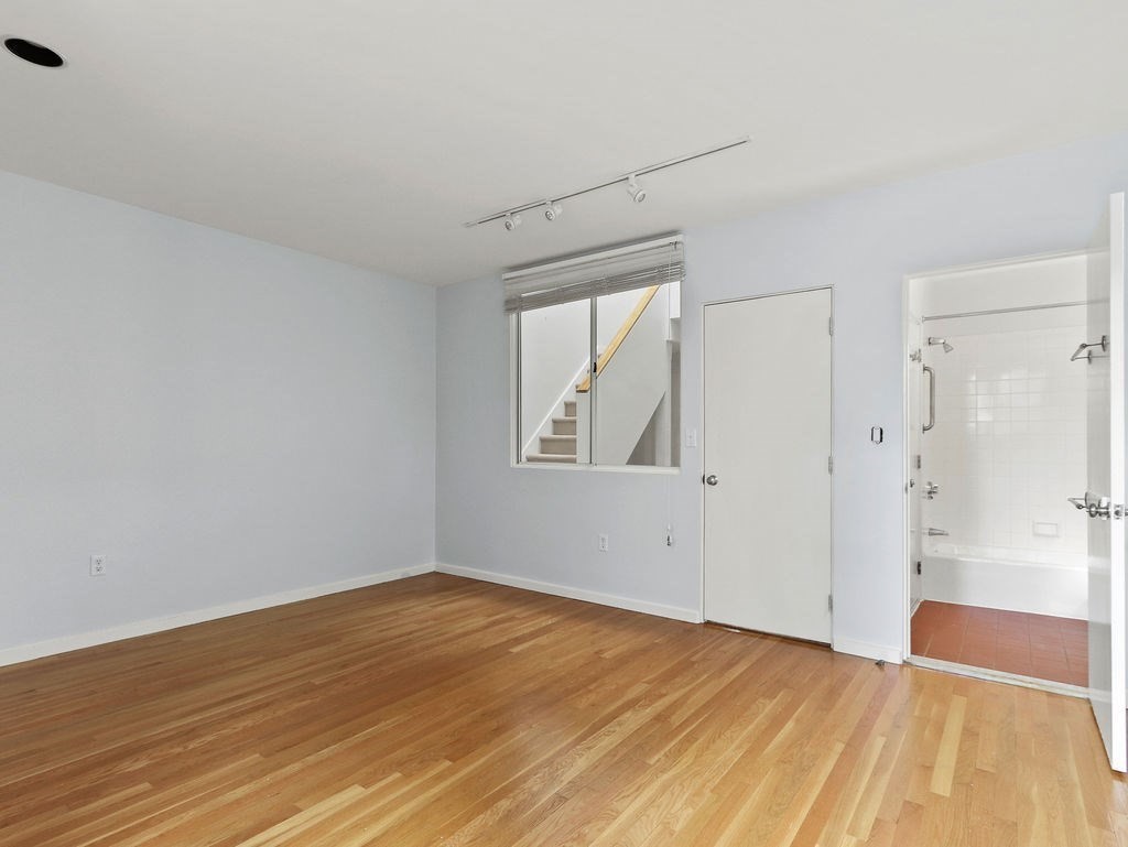 336 Harvard St. Unit: E