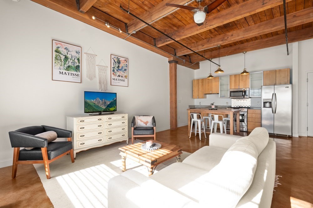 60 Dudley St. # 322