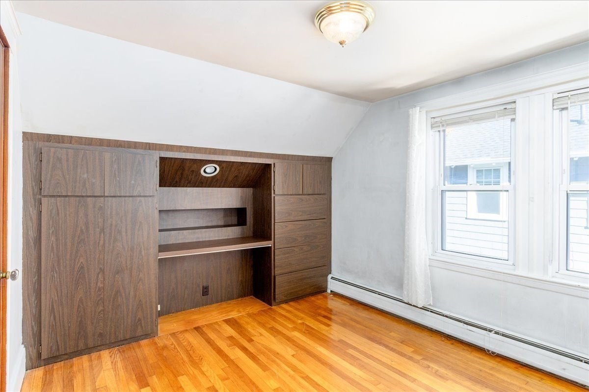 27 Stearns Ave