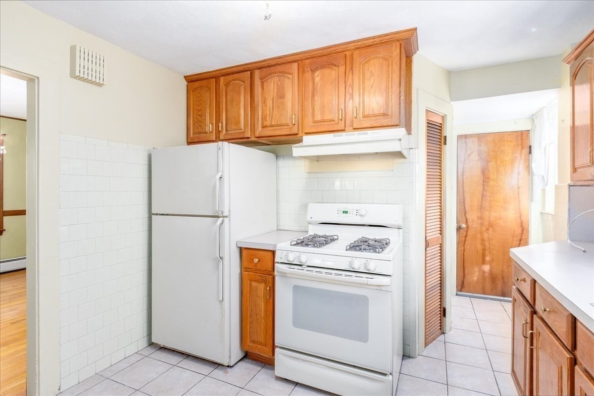 27 Stearns Ave