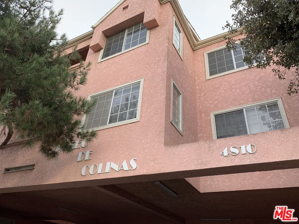 4810 S La Brea Ave Unit: 206