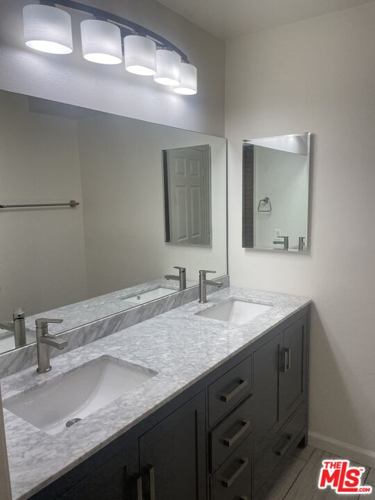 4810 S La Brea Ave Unit: 210