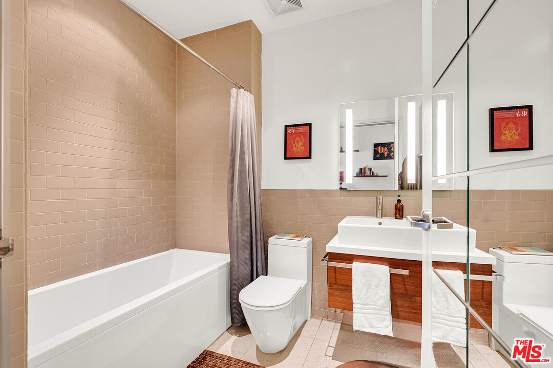 6735 Yucca St Unit: 101