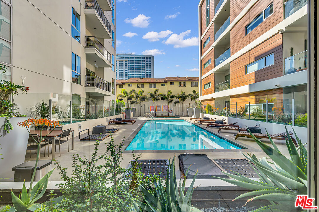 6735 Yucca St Unit: 101