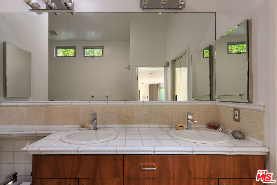 14622 Valley Vista Blvd