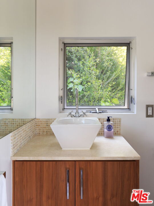 14622 Valley Vista Blvd