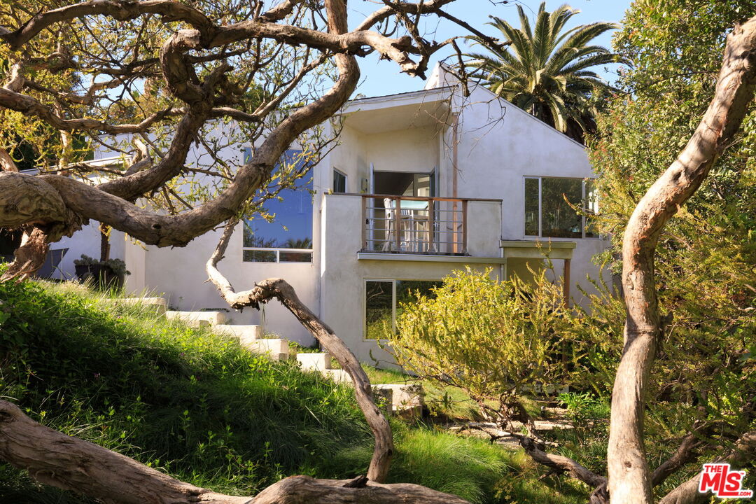 14622 Valley Vista Blvd