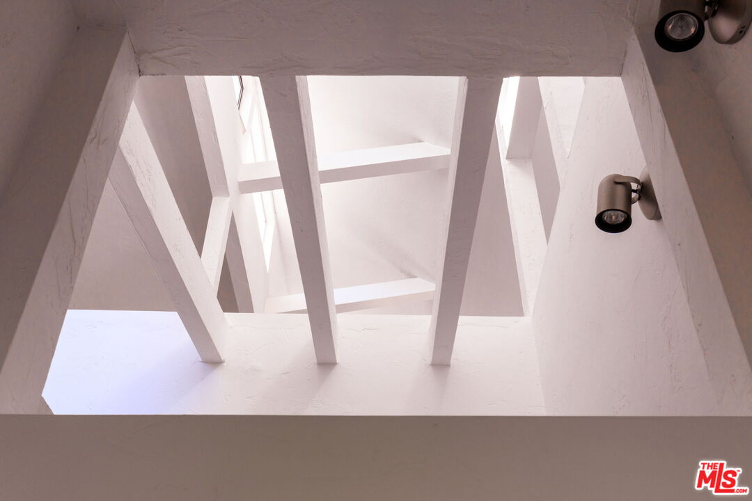 14622 Valley Vista Blvd