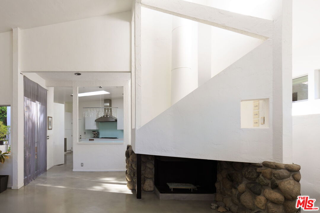 14622 Valley Vista Blvd