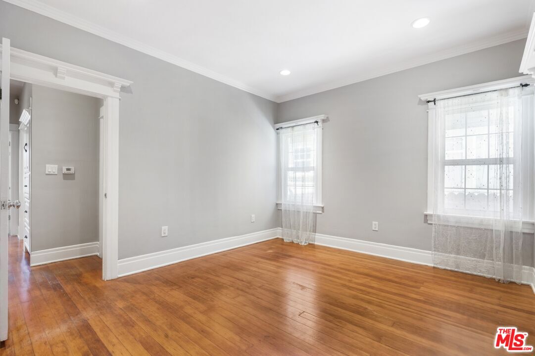 2230 W 30th St