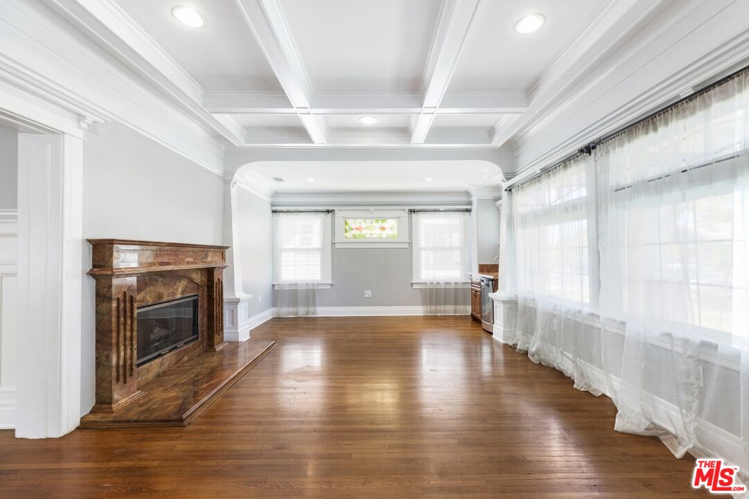 2230 W 30th St