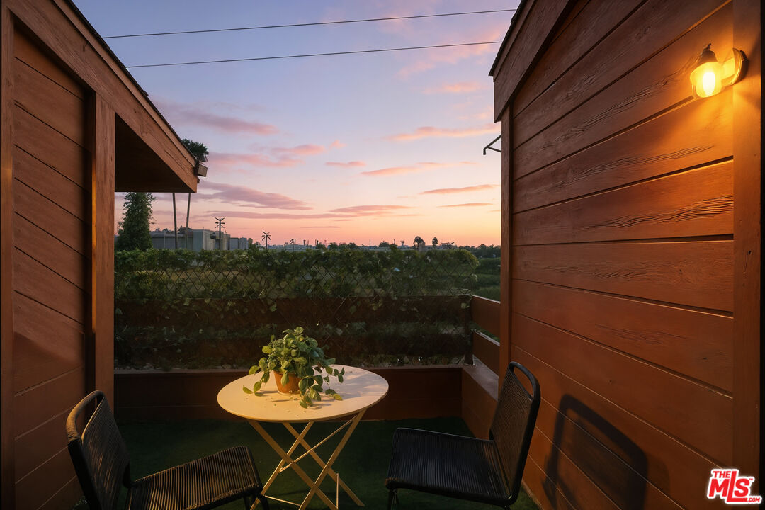 12602 Pacific Ave Unit: 5