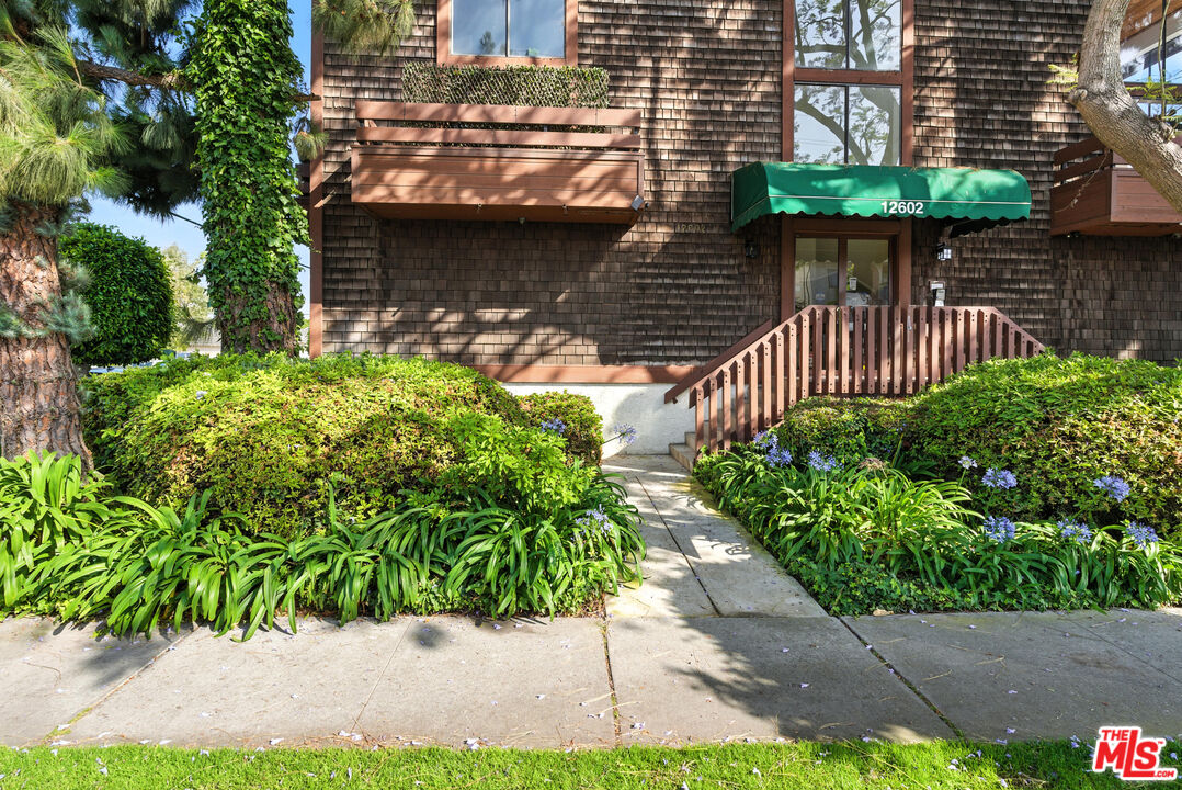 12602 Pacific Ave Unit: 5