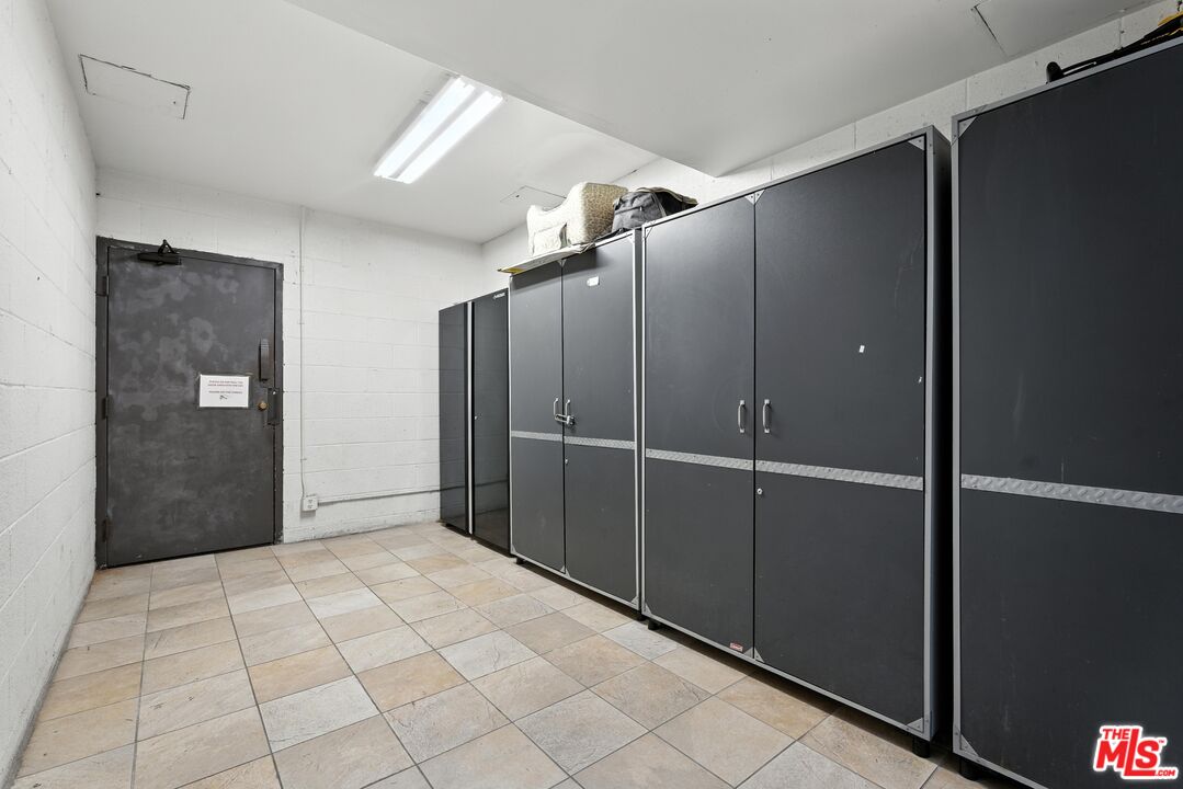 12602 Pacific Ave Unit: 5