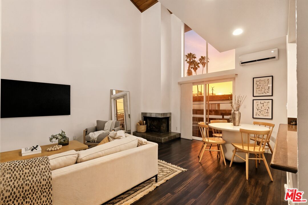 12602 Pacific Ave Unit: 5