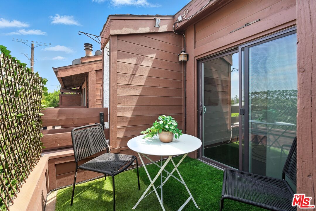 12602 Pacific Ave Unit: 5