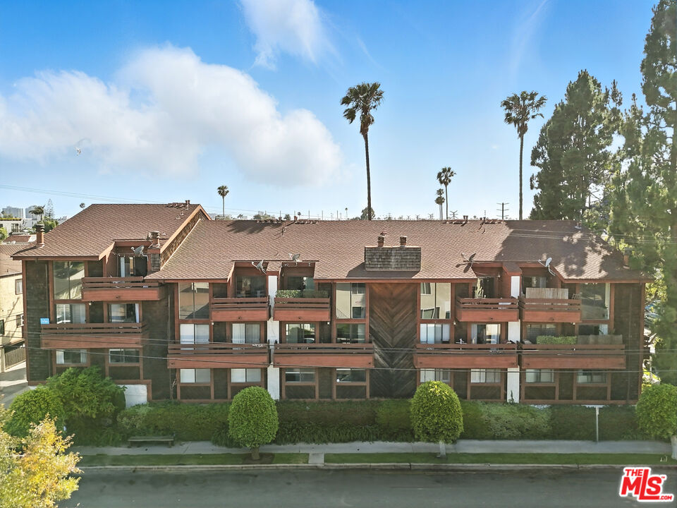 12602 Pacific Ave Unit: 5