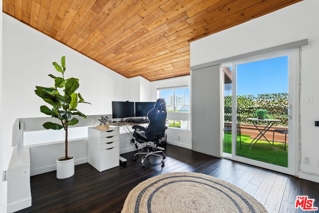 12602 Pacific Ave Unit: 5