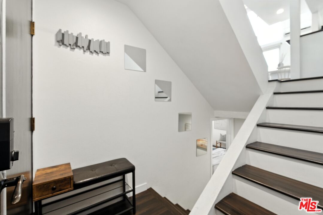 12602 Pacific Ave Unit: 5